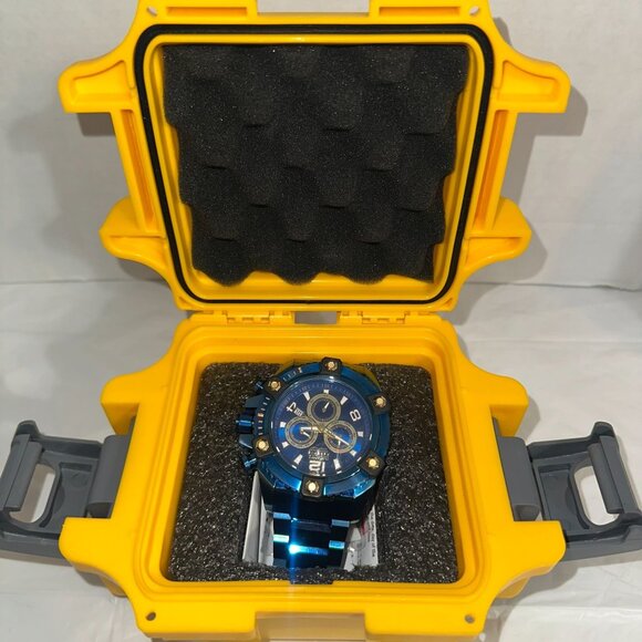 Invicta Mens Pro Diver Blue Watch With Yellow Storage Case